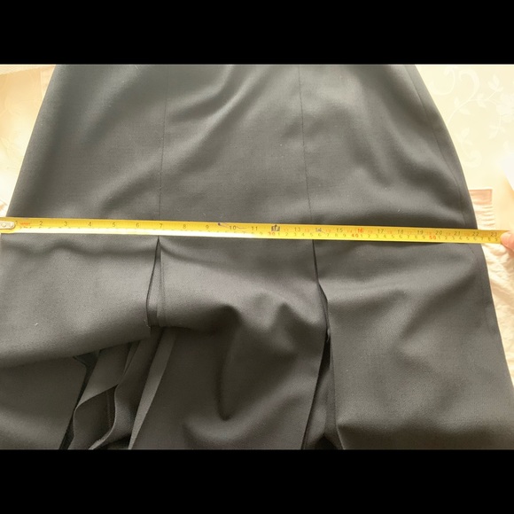 Black 96% fine wool skirt at knee length with four long pleaded sexy slits US 12 - Picture 7 of 13